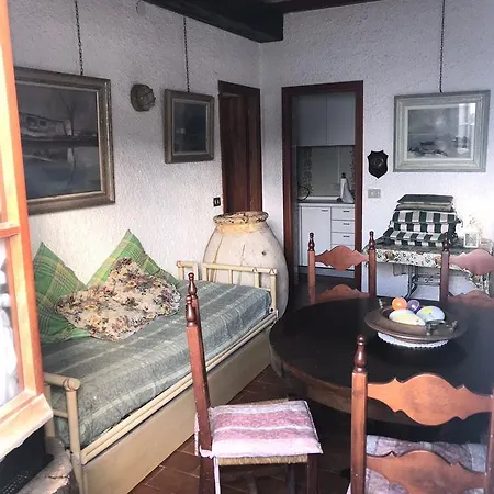 Cindy House Levanto